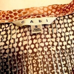 CAbi blouse , loose fit, light weight New